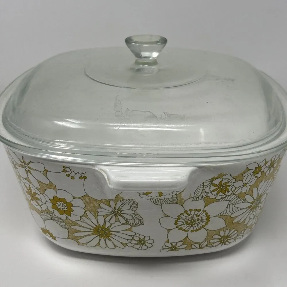 Vintage Corning Ware 2 1/2 Qt. Floral BouquetCovered Casserole Dish USA